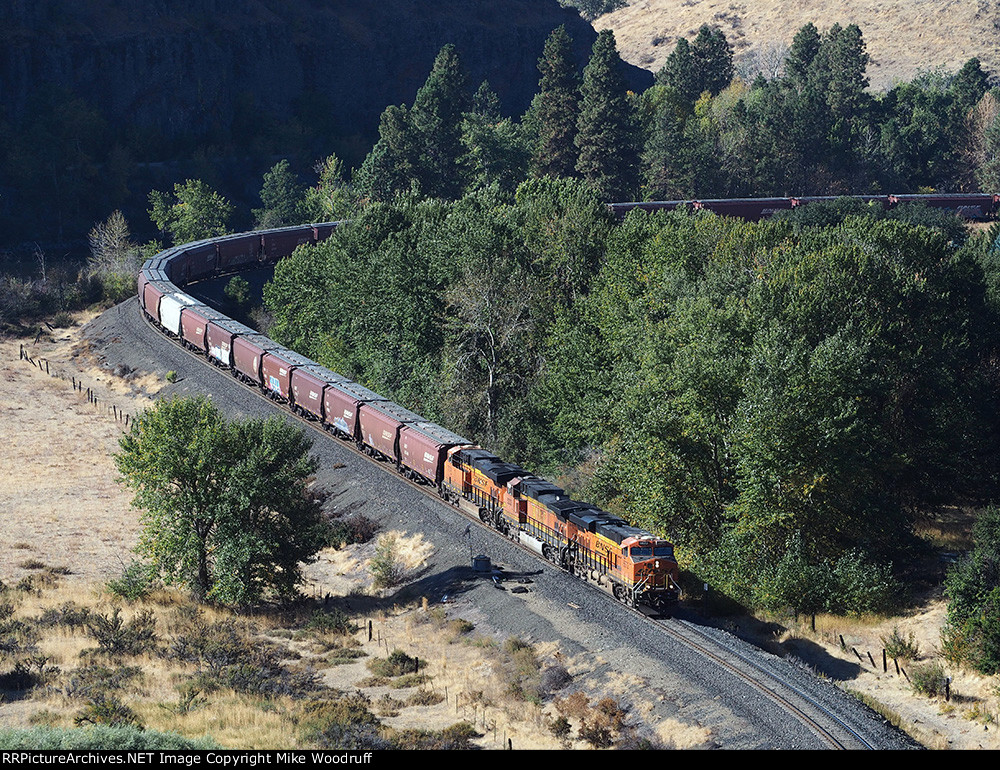 BNSF 6672